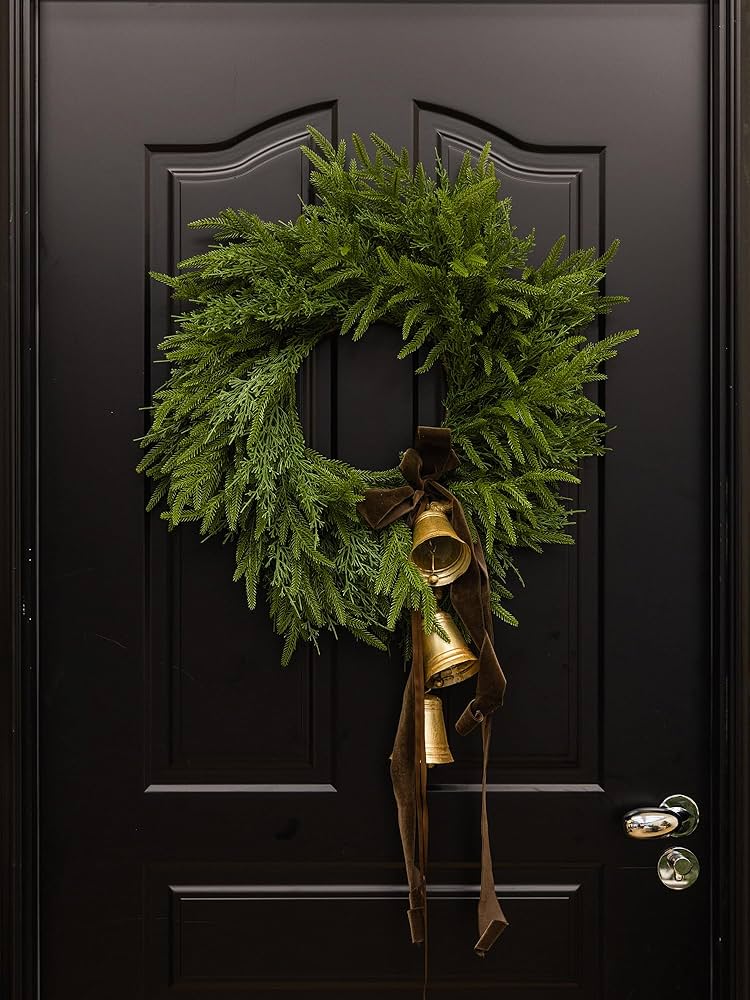 10 Best Christmas Wreaths For The Front Door In 2019 - Artificial Pre-Lit Winter Wreaths