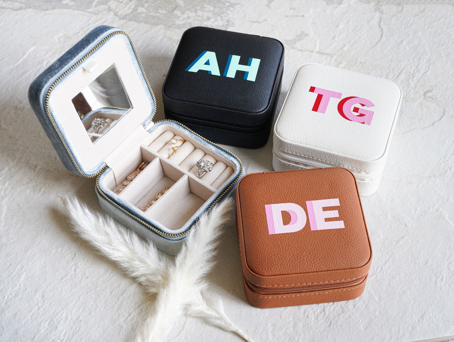 WALLFID Bow-Tied Gift Box,Stylish Black Jewellery Box,Perfect For