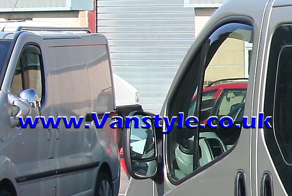 VAUXHALL VIVARO 2001-2014 BONNET GUARD BUG DEFLECTOR PROTECTOR BRAND NEW